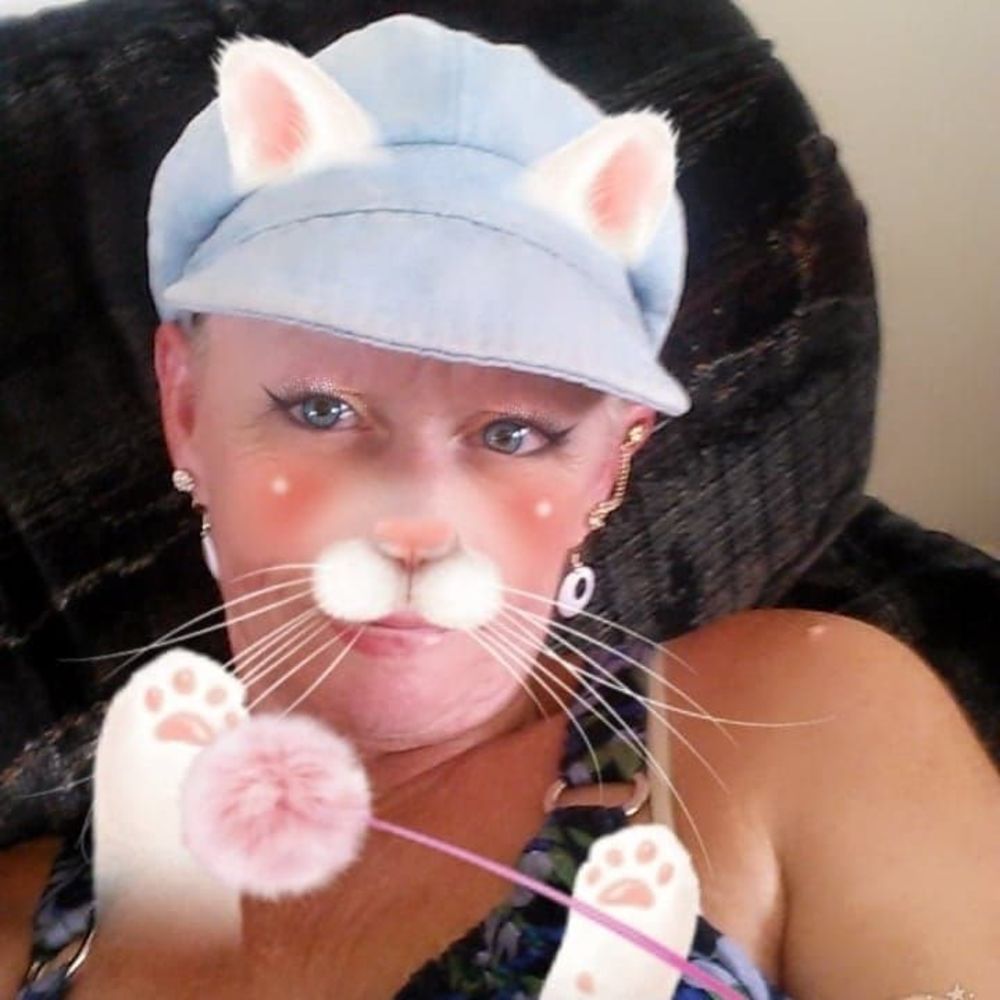 Meet your Posher, Celest